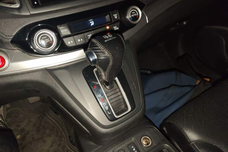 Used Honda CR-V 2015 2.4L two-wheel drive luxury version Gear Lever