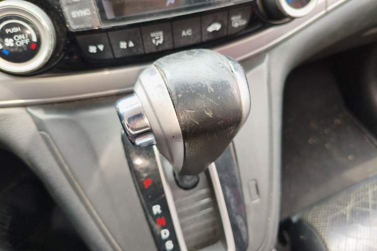 Used Honda CR-V 2015 2.4L two-wheel drive luxury version Gear Lever