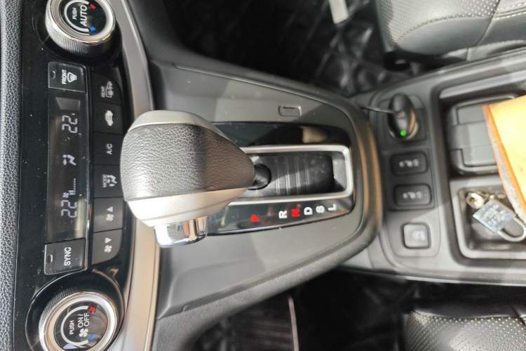 Used Honda CR-V 2015 2.4L two-wheel drive luxury version Gear Lever