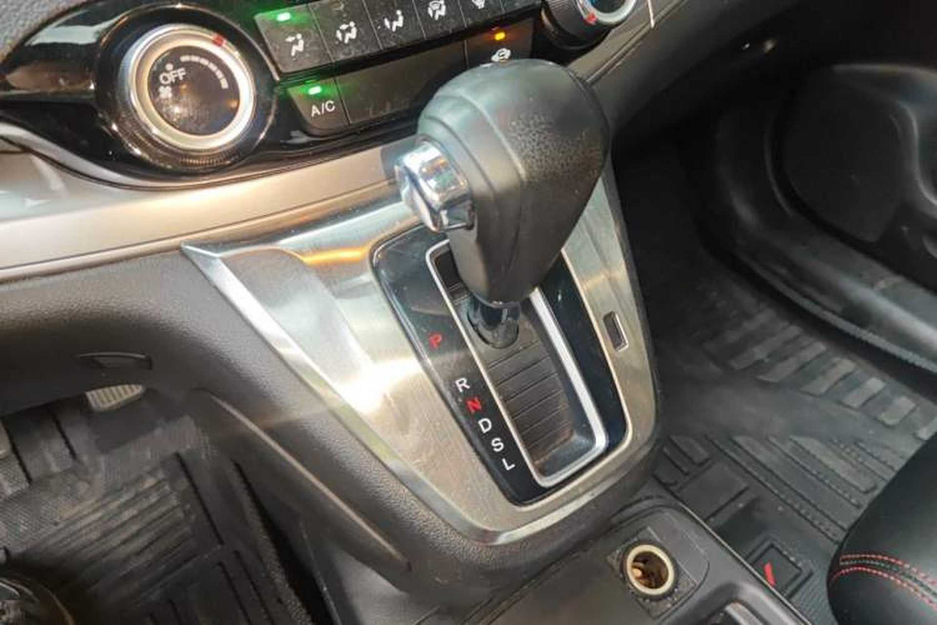 Used Honda CR-V 2015 2.0L two-wheel drive Fashion Edition Gear Lever