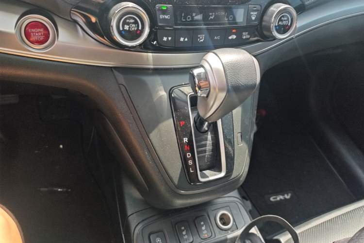 Used Honda CR-V 2015 2.4L two-wheel drive luxury version Gear Lever