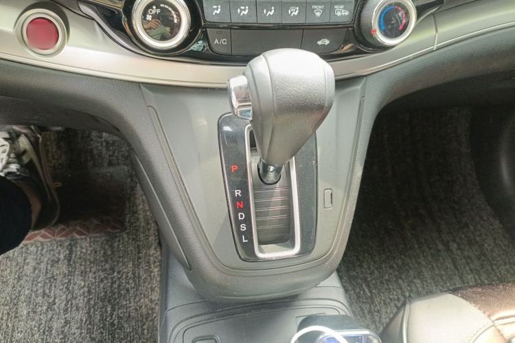 Used Honda CR-V 2015 2.0L two-wheel drive Fashion Edition Gear Lever
