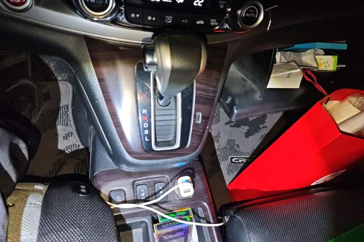 Used Honda CR-V 2015 2.4L two-wheel drive luxury version Gear Lever