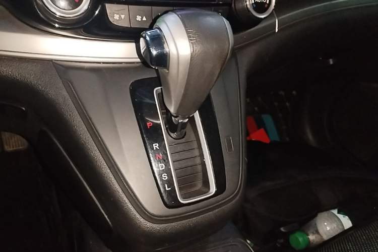 Used Honda CR-V 2015 2.4L two-wheel drive luxury version Gear Lever