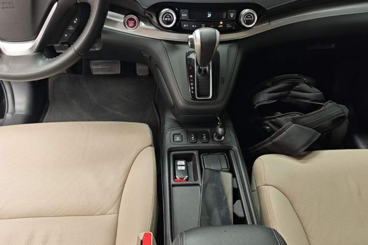 Used Honda CR-V 2015 2.4L four-wheel drive luxury version Gear Lever