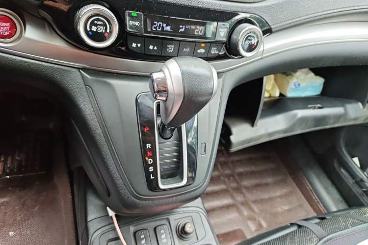 Used Honda CR-V 2015 2.4L two-wheel drive luxury version Gear Lever