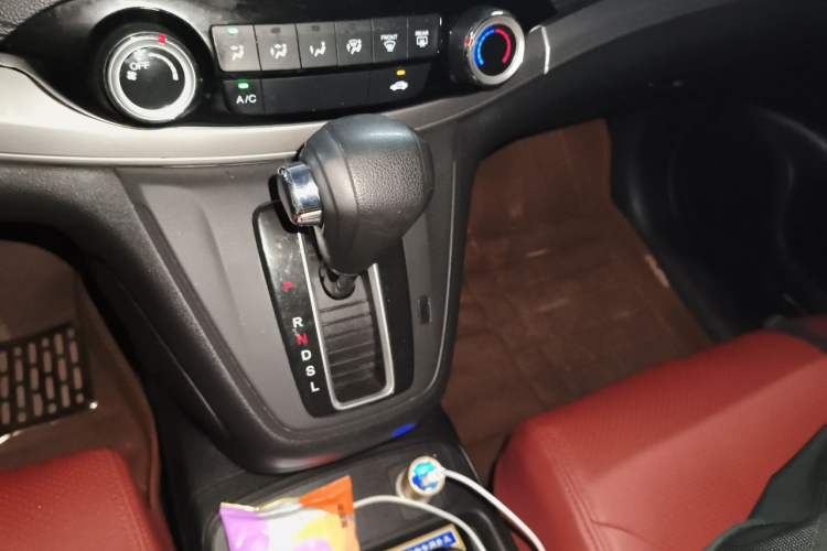 Used Honda CR-V 2015 2.0L two-wheel drive urban version Gear Lever
