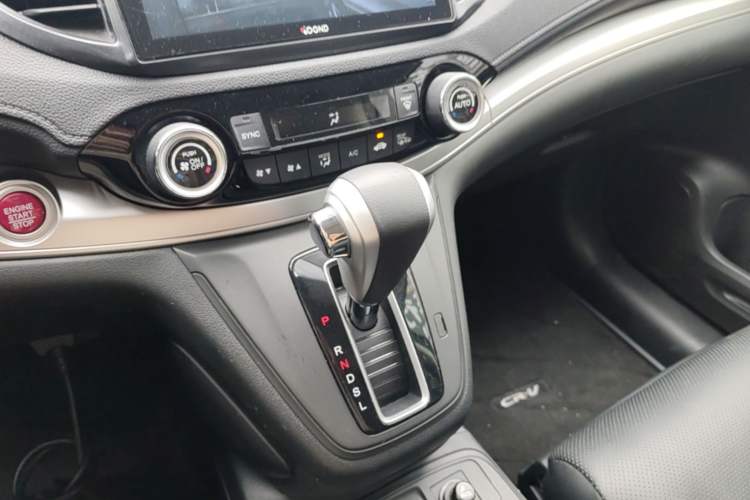 Used Honda CR-V 2015 2.4L two-wheel drive luxury version Gear Lever