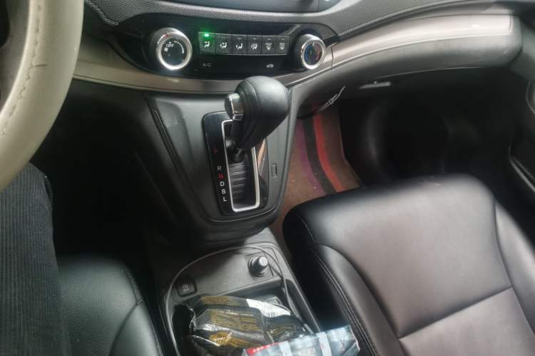 Used Honda CR-V 2015 2.0L two-wheel drive urban version Gear Lever