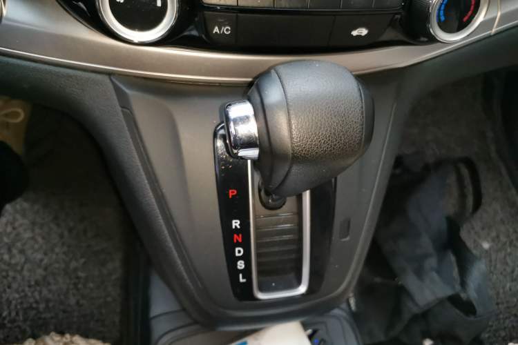 Used Honda CR-V 2015 2.0L two-wheel drive Fashion Edition Gear Lever