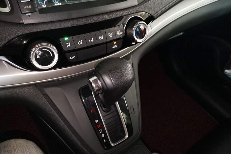 Used Honda CR-V 2015 2.0L two-wheel drive Fashion Edition Gear Lever