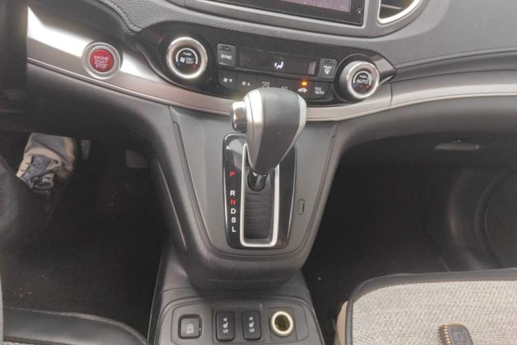 Used Honda CR-V 2015 2.4L two-wheel drive luxury version Gear Lever