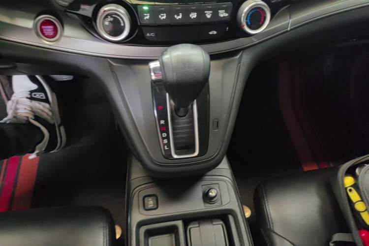 Used Honda CR-V 2015 2.0L two-wheel drive Fashion Edition Gear Lever