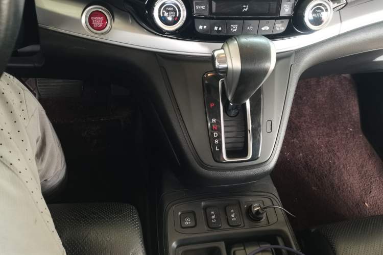 Used Honda CR-V 2015 2.4L two-wheel drive luxury version Gear Lever