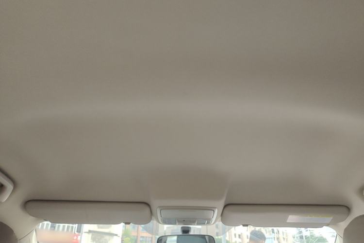 Used Honda CR-V 2015 2.0L two-wheel drive urban version Headliner