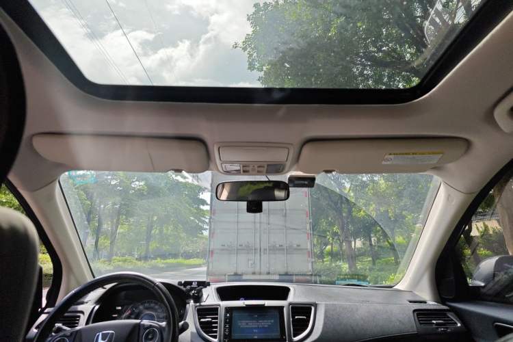 Used Honda CR-V 2015 2.4L two-wheel drive luxury version Headliner