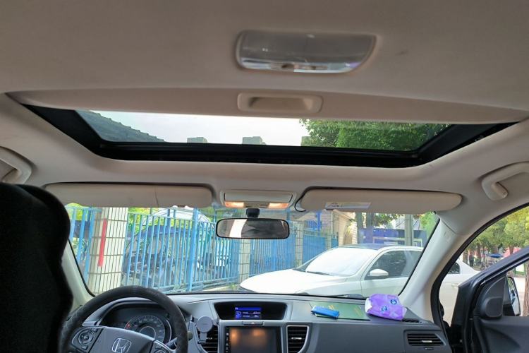 Used Honda CR-V 2015 2.4L two-wheel drive luxury version Headliner