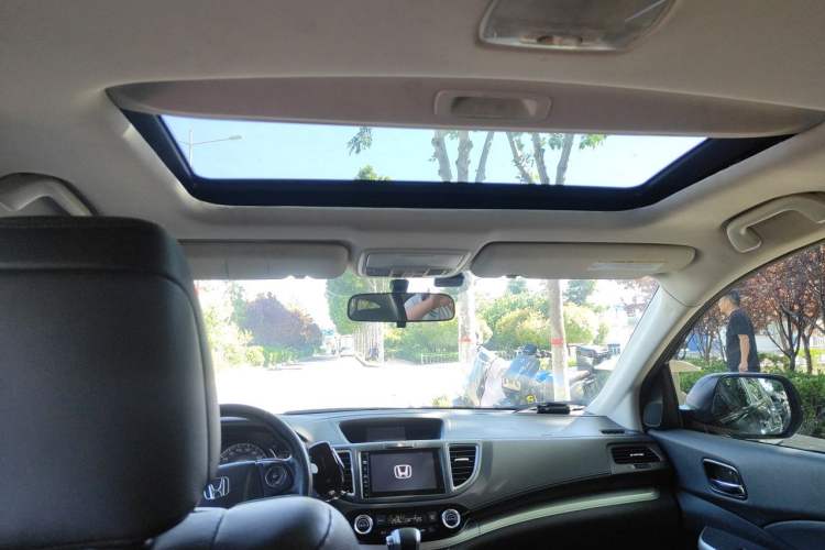 Used Honda CR-V 2015 2.4L four-wheel drive luxury version Headliner
