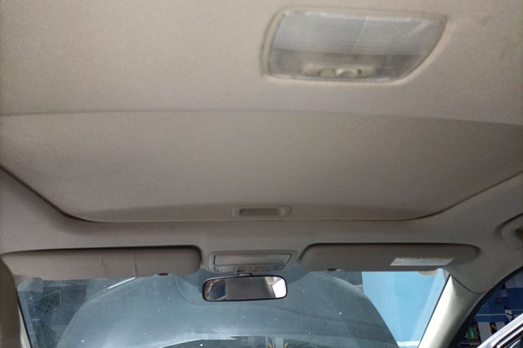 Used Honda CR-V 2015 2.0L two-wheel drive Fashion Edition Headliner