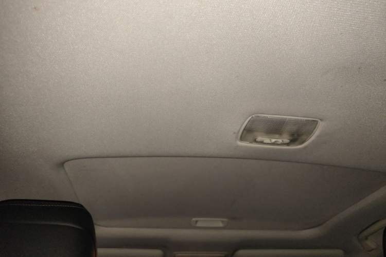 Used Honda CR-V 2015 2.4L two-wheel drive luxury version Headliner