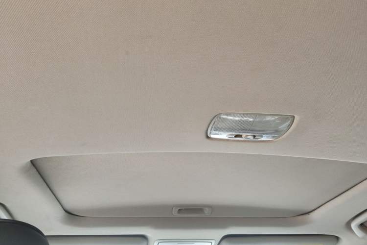 Used Honda CR-V 2015 2.0L two-wheel drive Fashion Edition Headliner