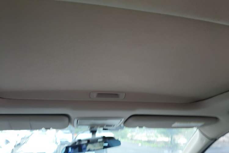 Used Honda CR-V 2015 2.0L two-wheel drive Fashion Edition Headliner