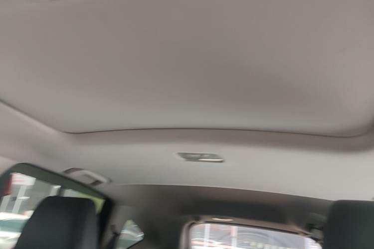 Used Honda CR-V 2015 2.4L four-wheel drive luxury version Headliner