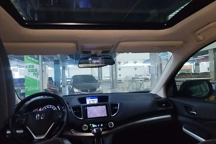 Used Honda CR-V 2015 2.4L two-wheel drive luxury version Headliner