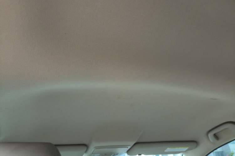 Used Honda CR-V 2015 2.0L two-wheel drive urban version Headliner