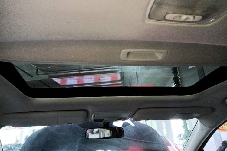 Used Honda CR-V 2015 2.4L four-wheel drive luxury version Headliner