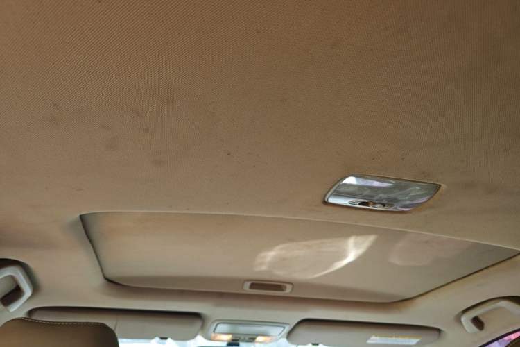 Used Honda CR-V 2015 2.0L two-wheel drive Fashion Edition Headliner