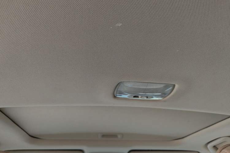 Used Honda CR-V 2015 2.4L four-wheel drive luxury version Headliner