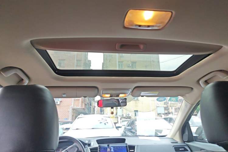 Used Honda CR-V 2015 2.0L two-wheel drive Fashion Edition Headliner