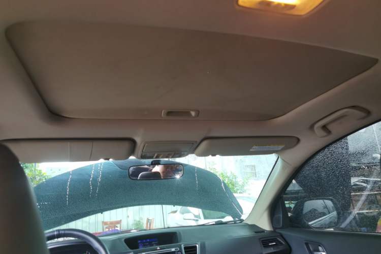 Used Honda CR-V 2015 2.0L two-wheel drive Fashion Edition Headliner