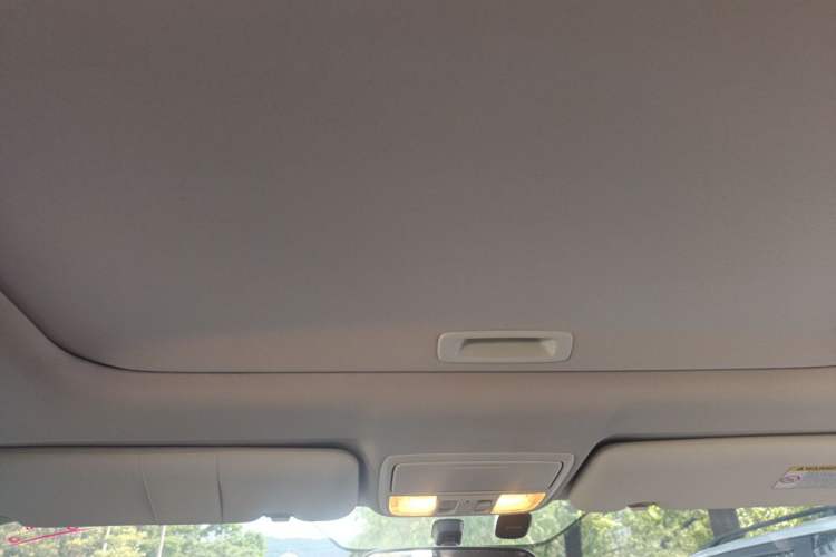 Used Honda CR-V 2015 2.4L Four-Wheel Drive Prestige Edition Headliner