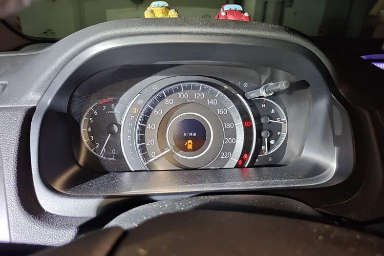 Used Honda CR-V 2015 2.4L two-wheel drive luxury version Instrument Cluster