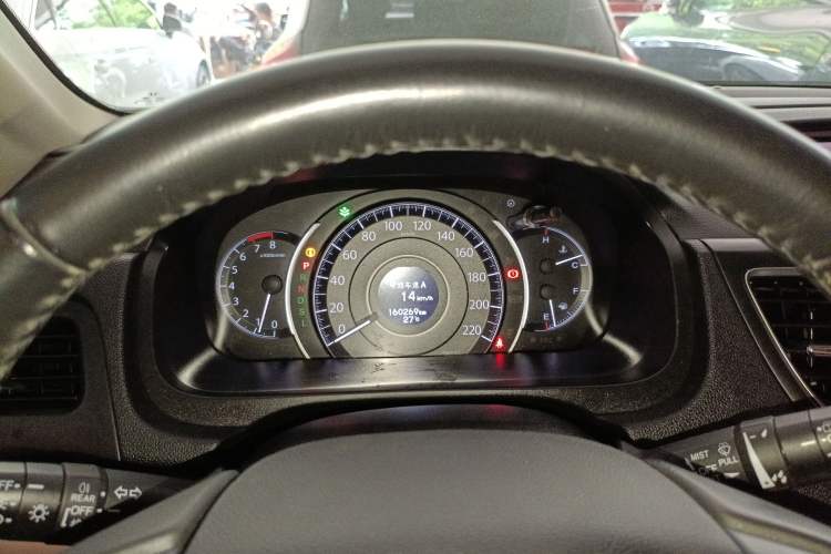 Used Honda CR-V 2015 2.4L four-wheel drive luxury version Instrument Cluster