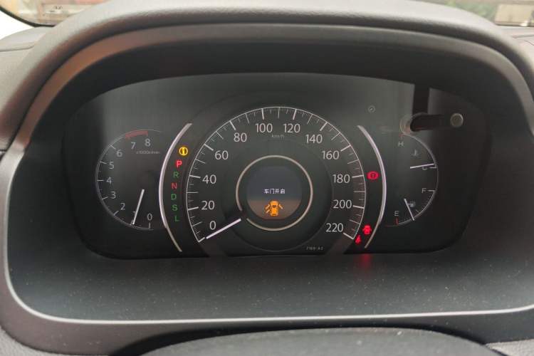 Used Honda CR-V 2015 2.4L four-wheel drive luxury version Instrument Cluster
