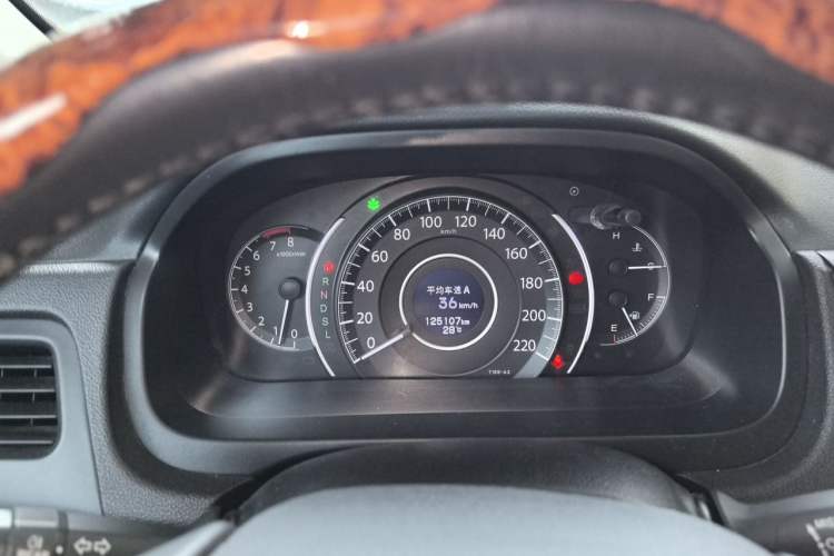 Used Honda CR-V 2015 2.4L two-wheel drive luxury version Instrument Cluster