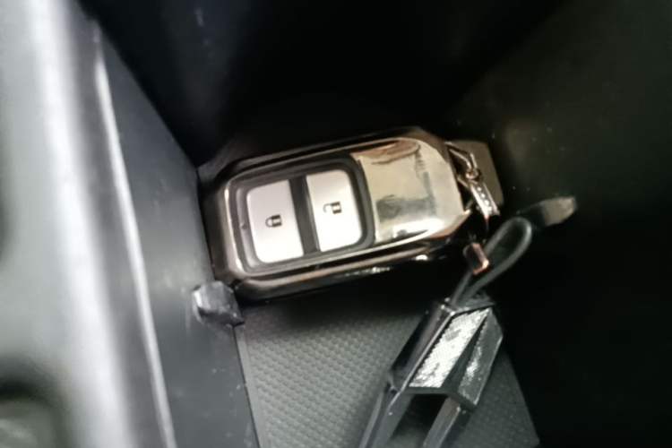 Used Honda CR-V 2015 2.4L two-wheel drive luxury version Interior 1