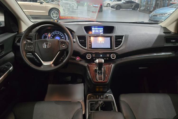Used Honda CR-V 2015 2.4L Four-Wheel Drive Prestige Edition Interior 2
