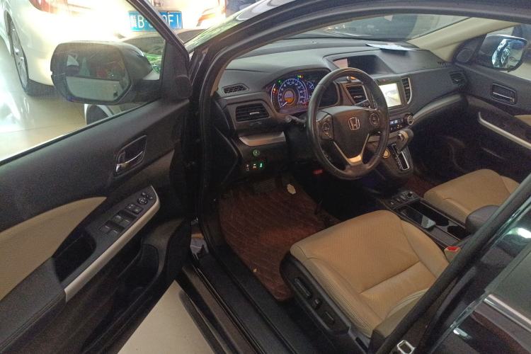 Used Honda CR-V 2015 2.4L four-wheel drive luxury version Interior 3