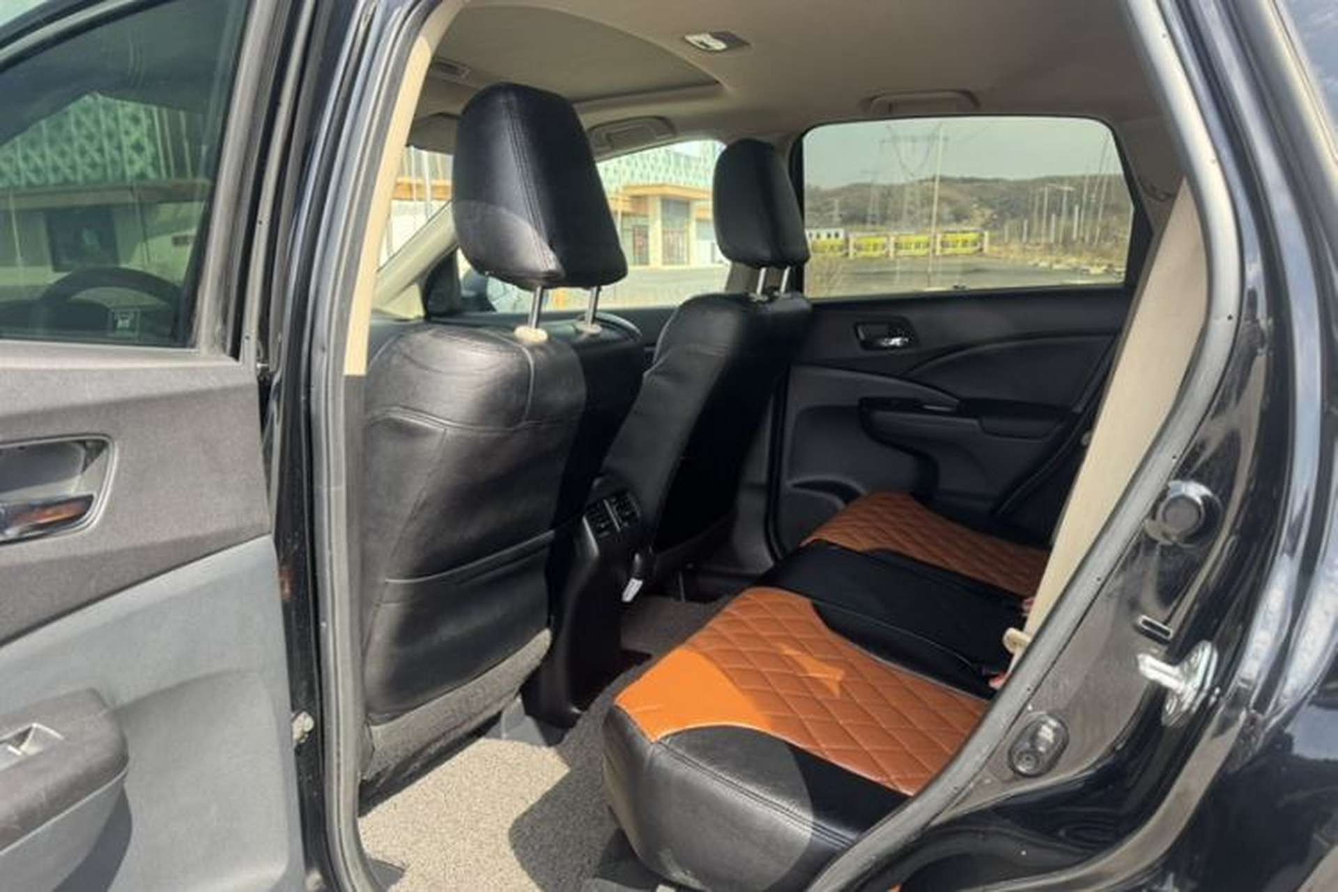 Used Honda CR-V 2015 2.0L two-wheel drive Fashion Edition Interior 3
