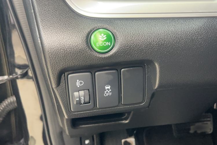 Used Honda CR-V 2015 2.0L two-wheel drive urban version Interior 7