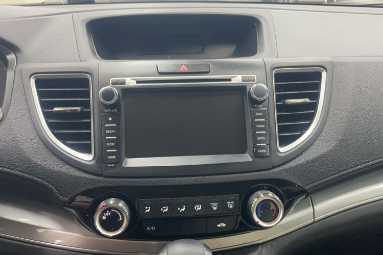 Used Honda CR-V 2015 2.0L two-wheel drive urban version Interior 8