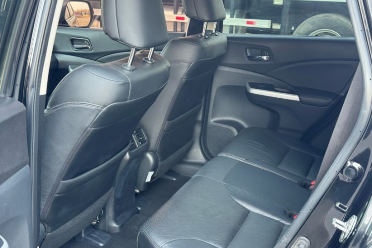 Used Honda CR-V 2015 2.4L four-wheel drive luxury version Interior 9