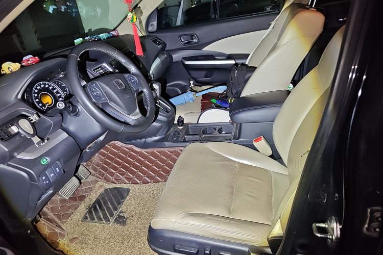 Used Honda CR-V 2015 2.4L two-wheel drive luxury version Left Front Seat
