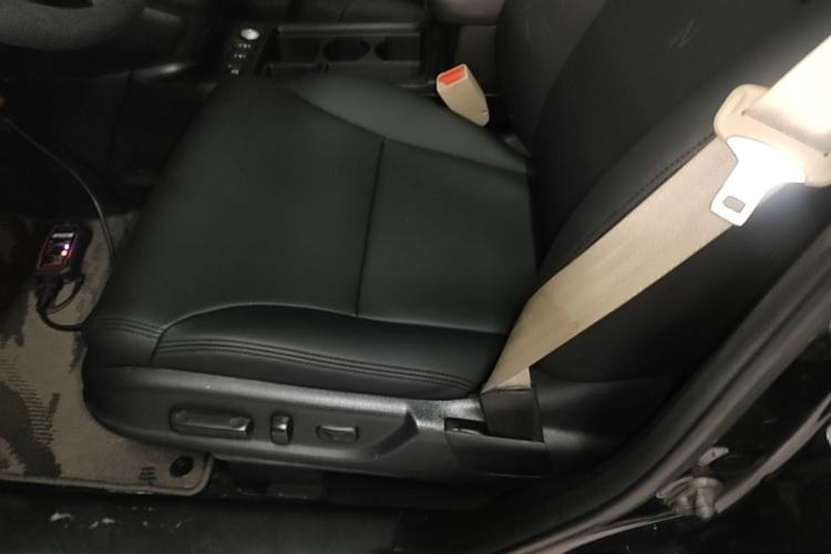 Used Honda CR-V 2015 2.4L two-wheel drive luxury version Left Front Seat