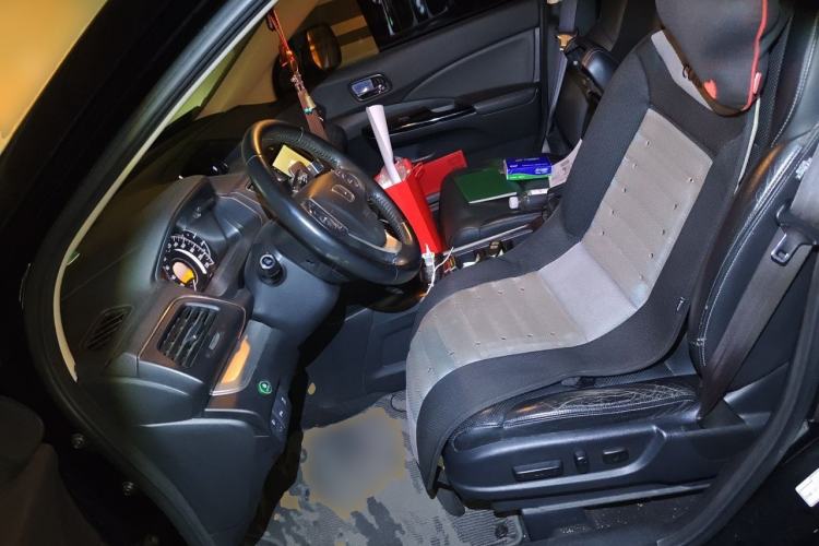 Used Honda CR-V 2015 2.4L two-wheel drive luxury version Left Front Seat