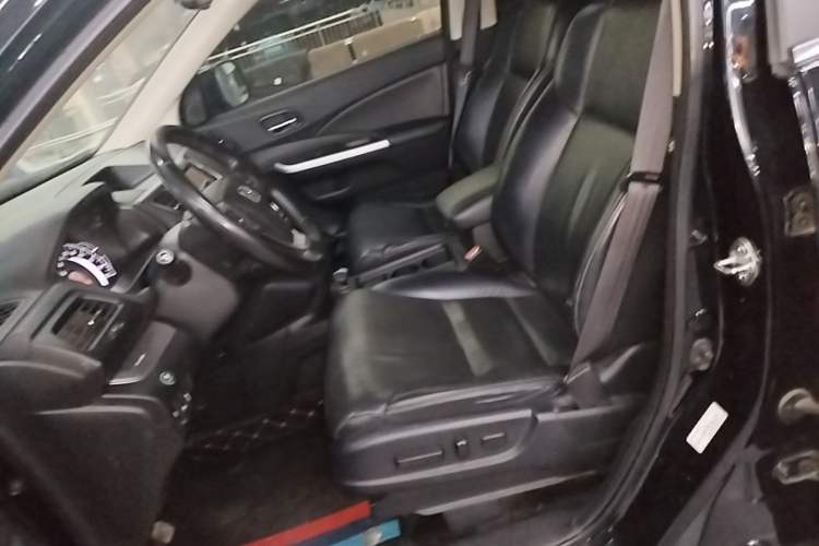 Used Honda CR-V 2015 2.4L two-wheel drive luxury version Left Front Seat